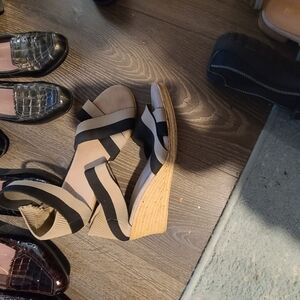 Elegant Black and Tan Wedge Shoes